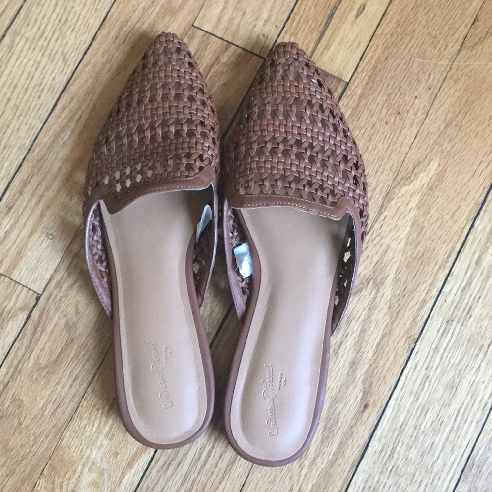 Brown lattice pattern sandals.